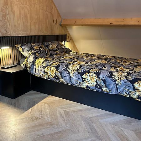 Вилла Tiny House Thuus Синт-Анналанд Экстерьер фото