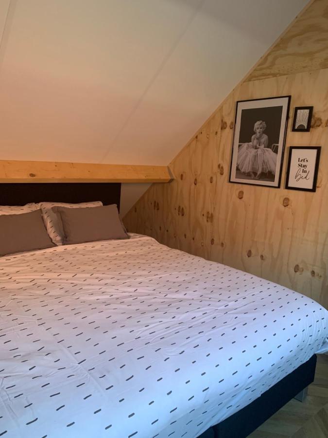 Вилла Tiny House Thuus Синт-Анналанд Экстерьер фото