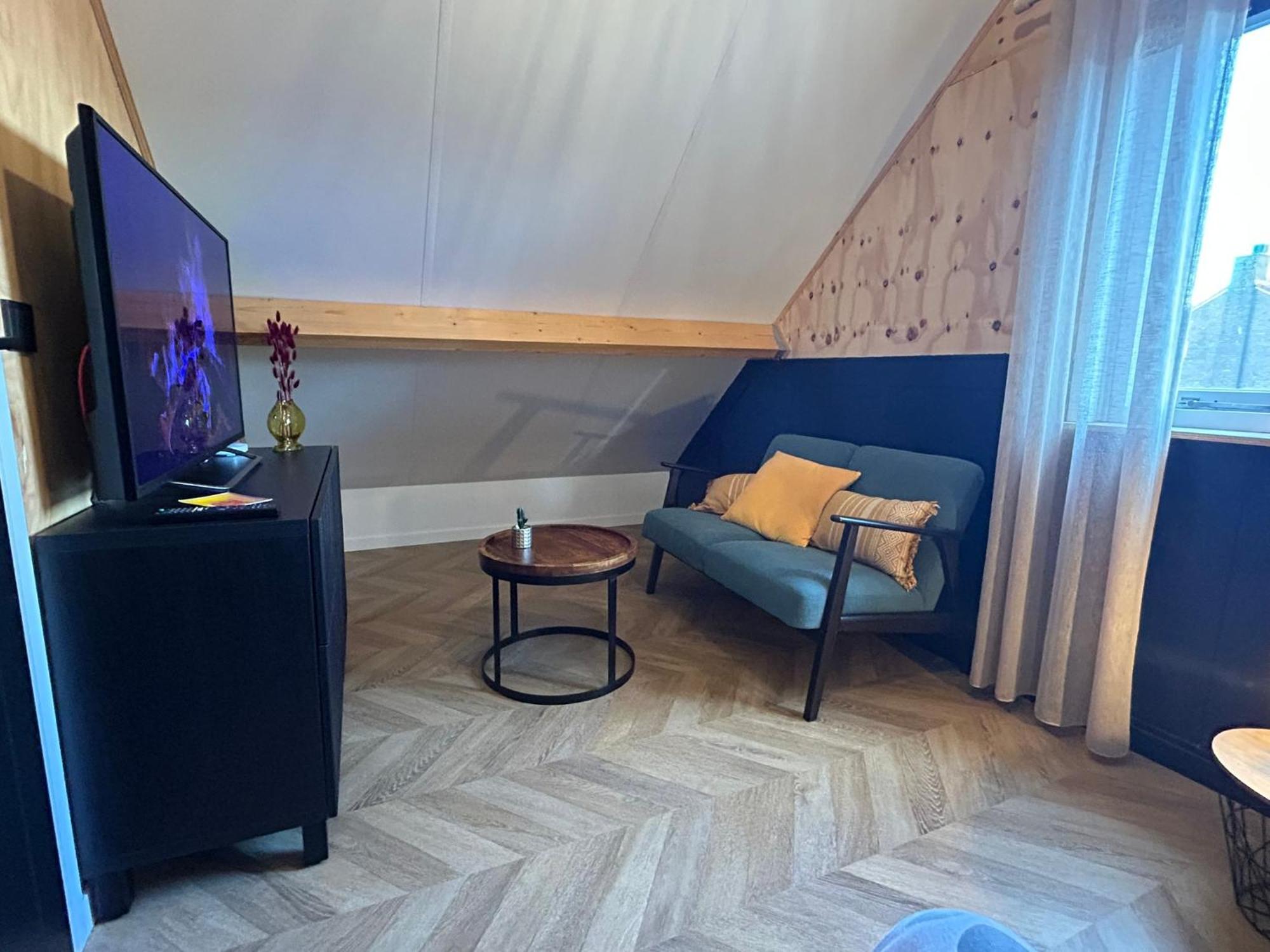 Вилла Tiny House Thuus Синт-Анналанд Экстерьер фото