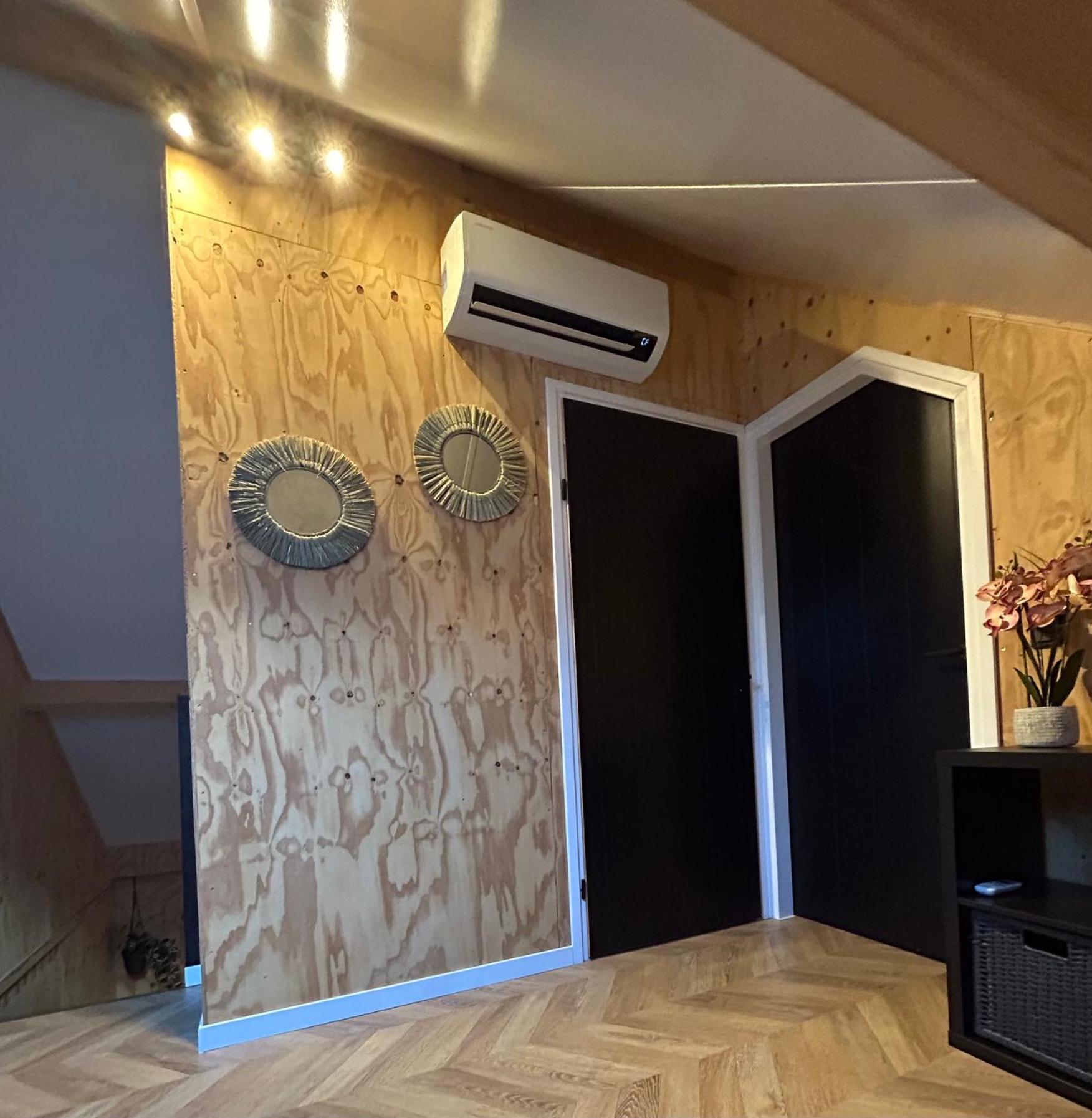 Вилла Tiny House Thuus Синт-Анналанд Экстерьер фото